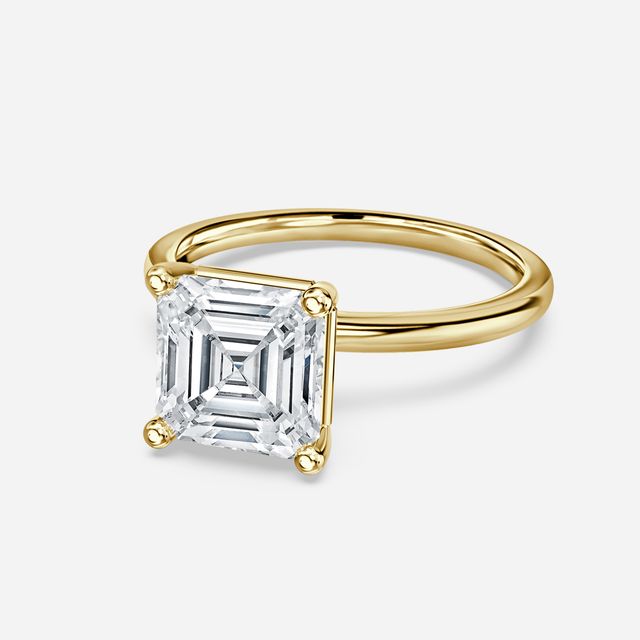 Una Yellow Gold Engagement Ring