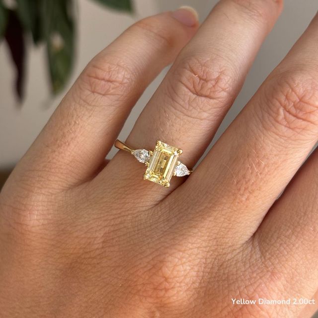 Vivian Yellow Gold Engagement Ring