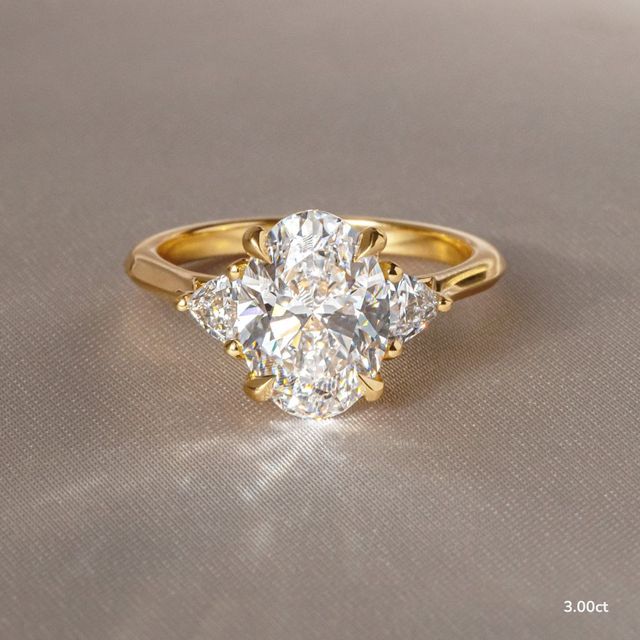 Daisy Yellow Gold Enagagement Ring