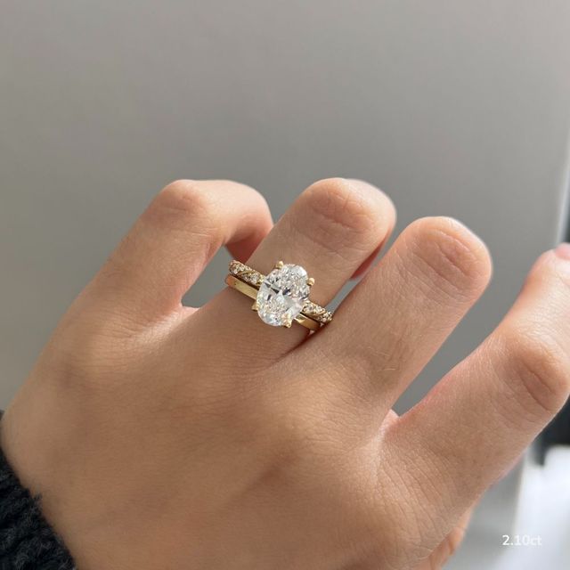 Fior Yellow Gold Engagement Ring