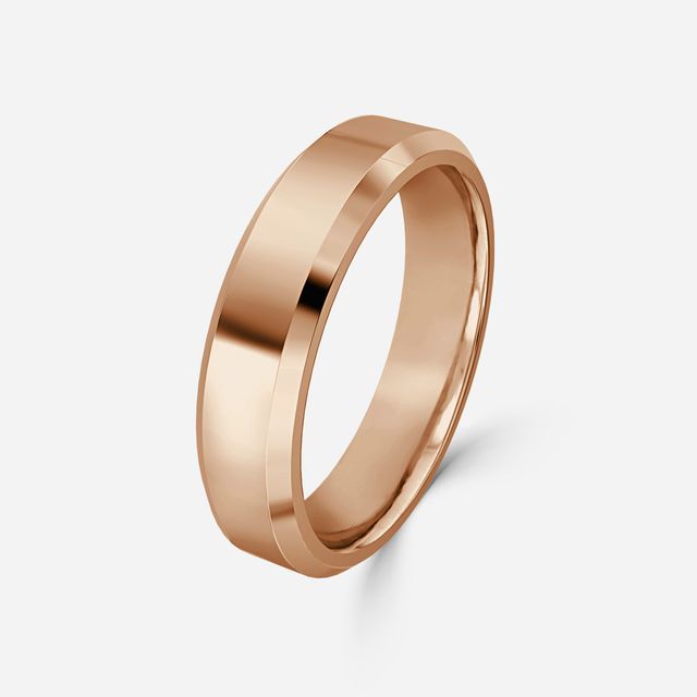 Beveled court wedding ring In Rose Gold