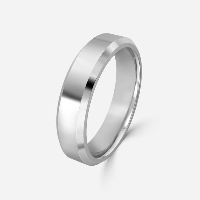 Beveled court wedding ring In White Gold