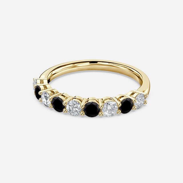 Black Diamond And Diamond Shared Single Claw Set In Yellow Gold