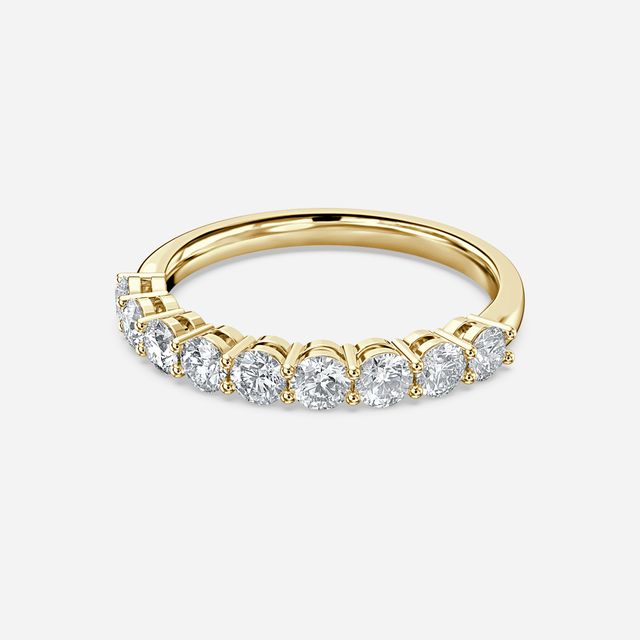 Shared Single Claw Set In Yellow Gold