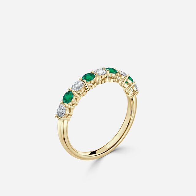 Green Emerald And Diamond Shared Single Claw Set In Yellow Gold