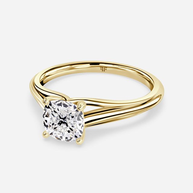 Olina Yellow Gold Solitaire Engagement Ring