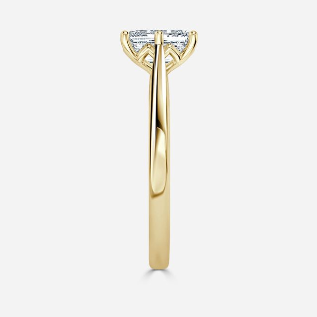 Rose Plain Engagement Ring In Yellow Gold