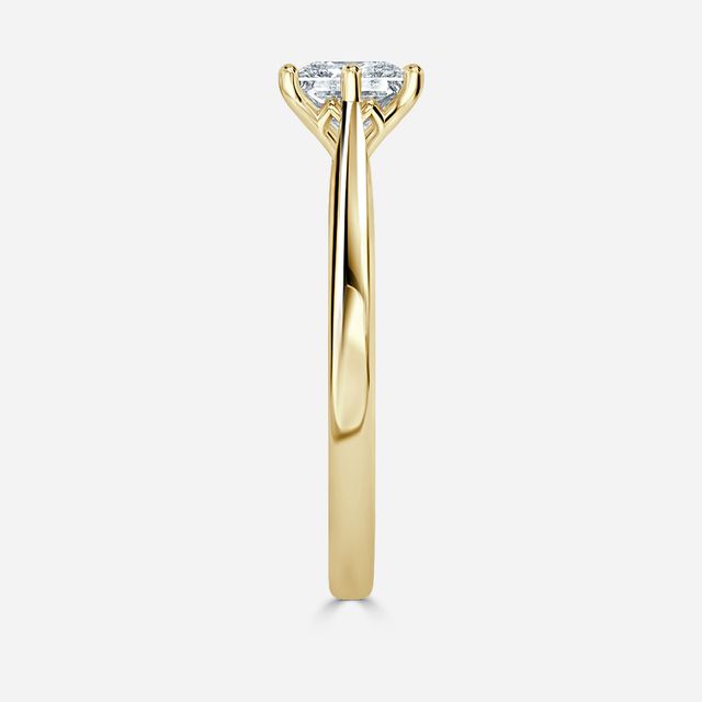 Rose Plain Engagement Ring In Yellow Gold