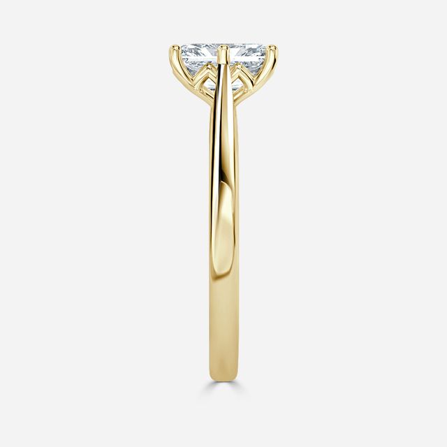 Rose Plain Engagement Ring In Yellow Gold