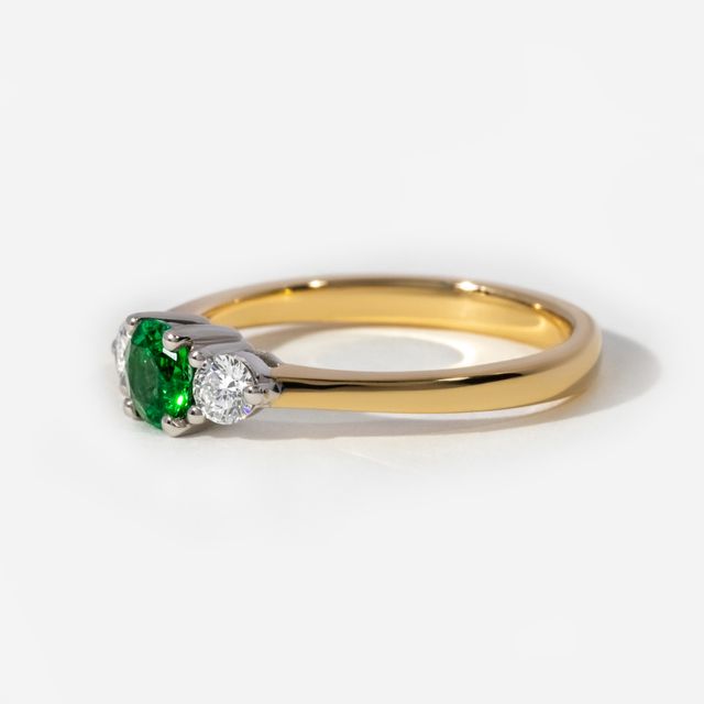 Round Emerald Trilogy 0.30ct