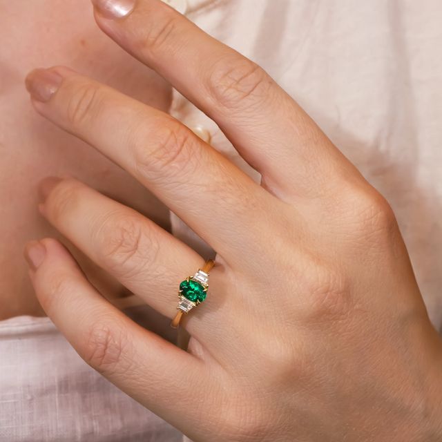 Oval Emerald 18k Yellow Gold- 0.65ct
