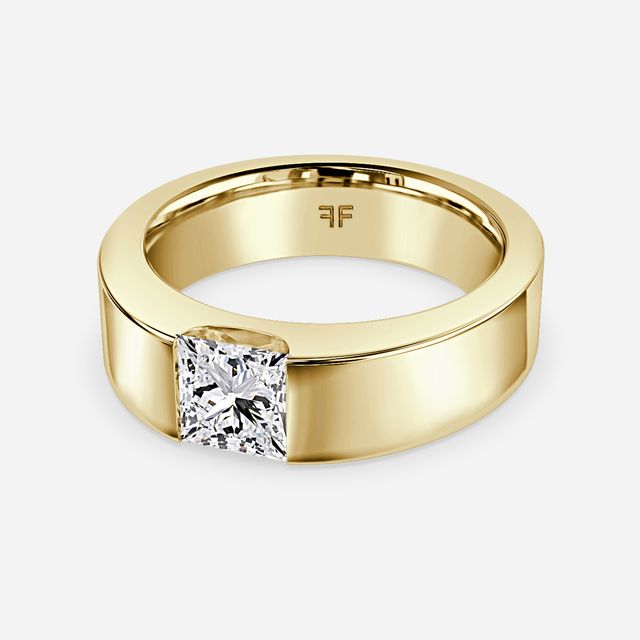 Lucas 5mm Yellow Gold Wedding Ring