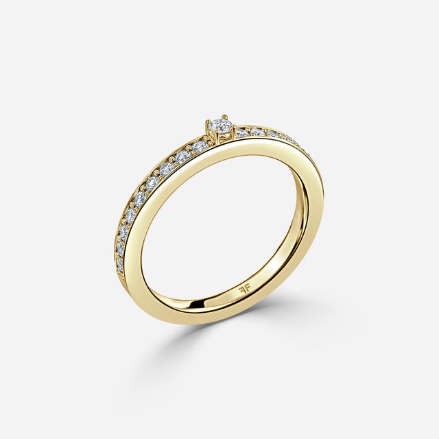 Round Cut Diamond Yellow Gold Wedding Ring