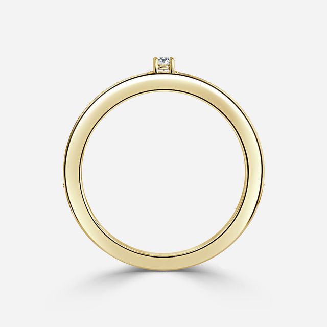 Round Cut Diamond Yellow Gold Wedding Ring