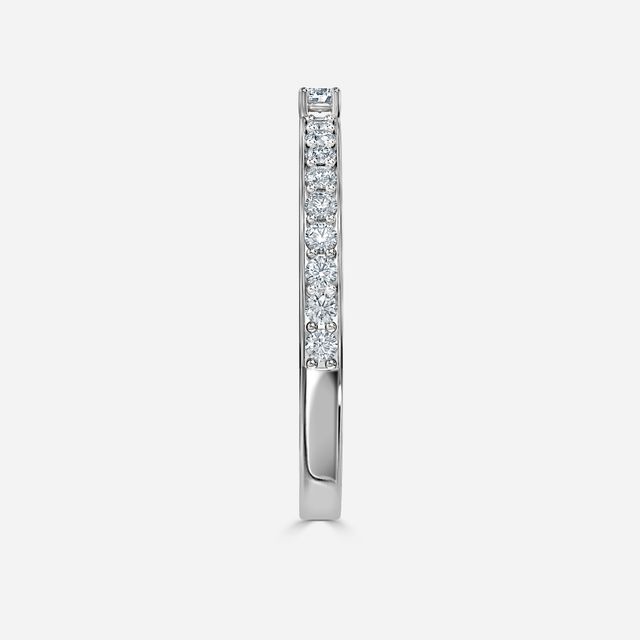 Round Cut Diamond White Gold Wedding Ring