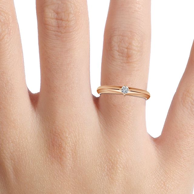 Single Diamond Wedding Ring In Rose Gold