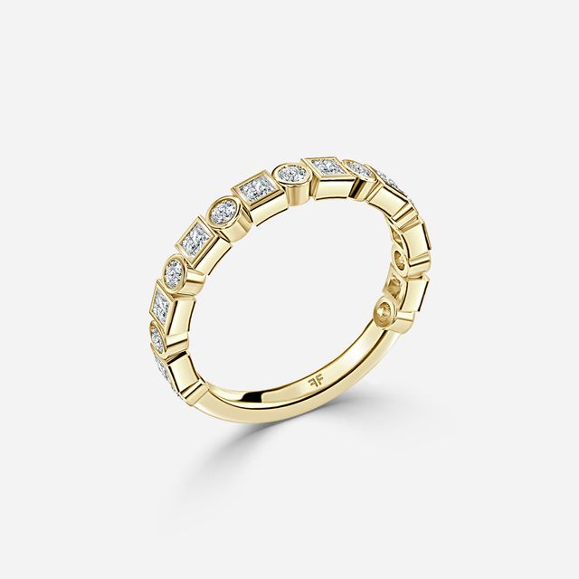 Bezel Set Round And Princess Cut Yellow Gold Wedding Ring