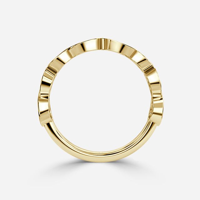 Pear Shaped Diamond Wedding Ring In Yellow Gold