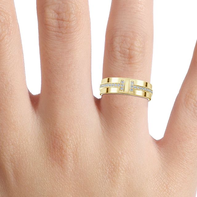 Yellow Gold Narrow Diamond Wedding Ring