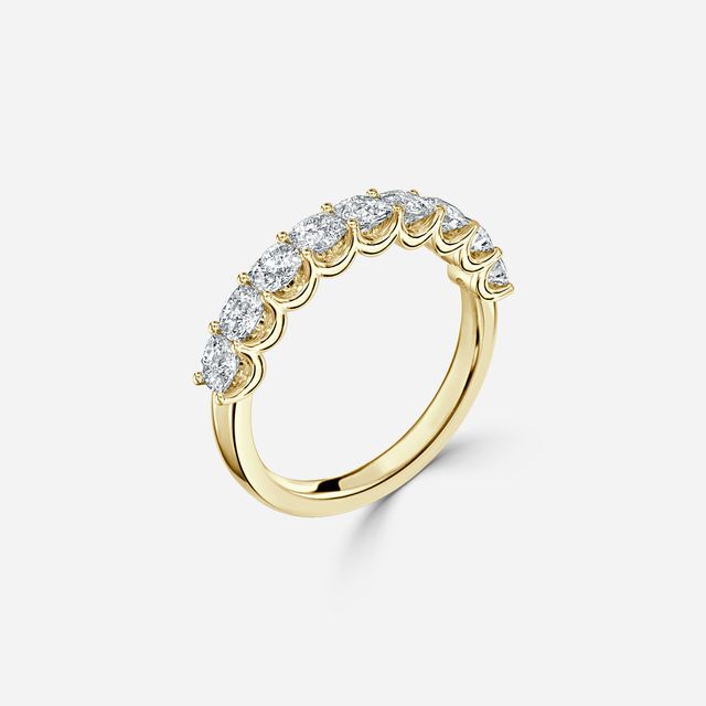 Cushion Diamond Wedding Ring In Yellow Gold