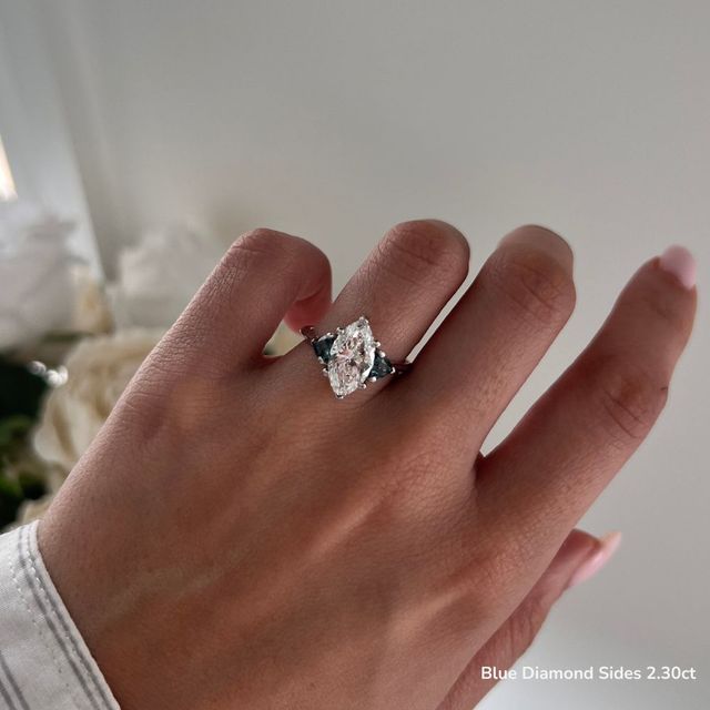 Manilla White Gold Trilogy Engagement Ring