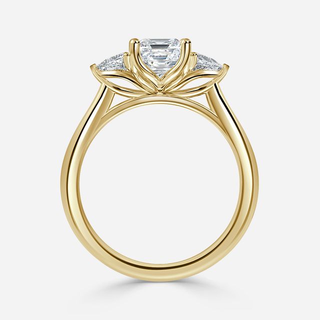 Yellow Gold Trillion Cut Diamond Flower Ring