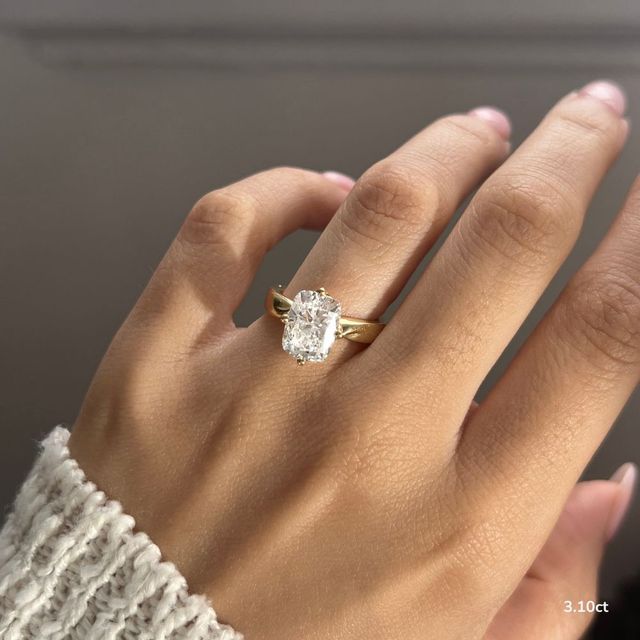 Vri Yellow Gold Solitaire Engagement Ring