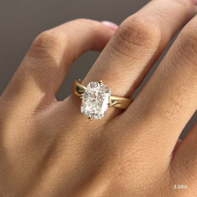 Vri Yellow Gold Solitaire Engagement Ring