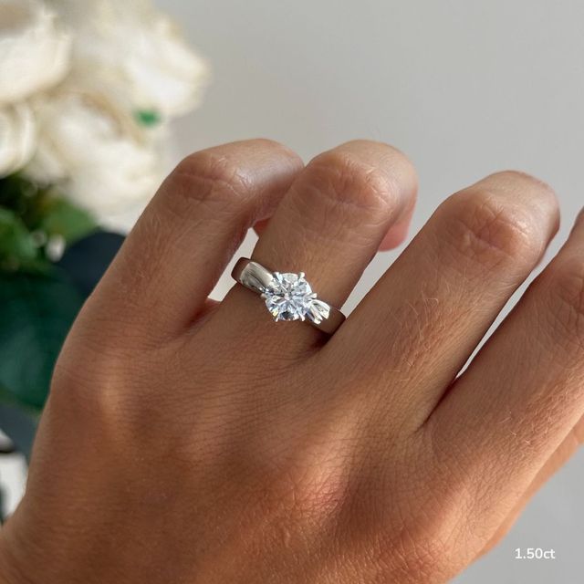 Vri White Gold Solitaire Engagement Ring
