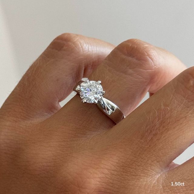 Vri White Gold Solitaire Engagement Ring