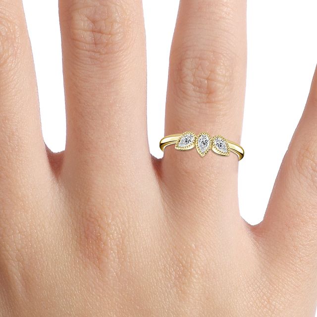 Pear Trilogy Miligrain Yellow Gold Wedding Ring