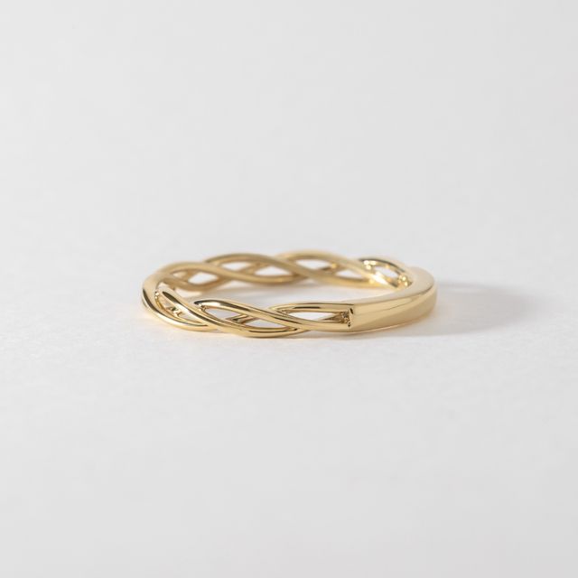 Frida Yellow Gold Entwined Wedding Ring