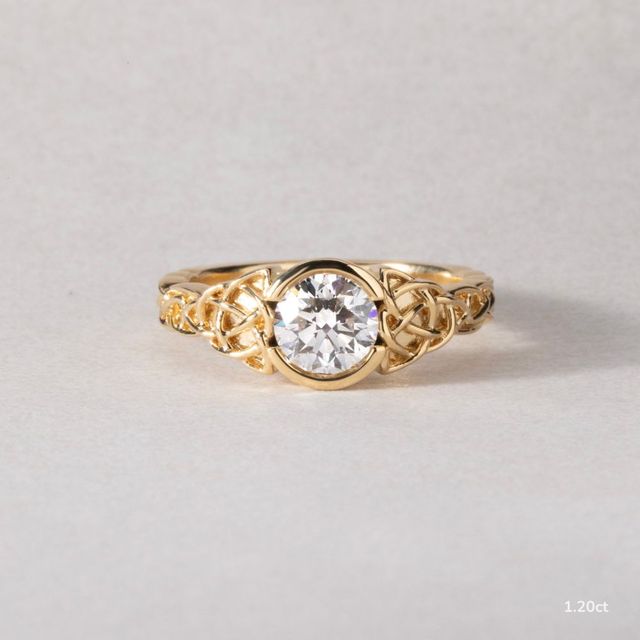 Béal Yellow Gold Men's Celtic Engagement Ring