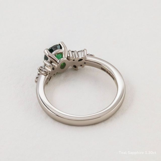 Sphinx White Gold Flower Engagement Ring