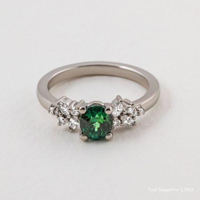 Sphinx White Gold Flower Engagement Ring