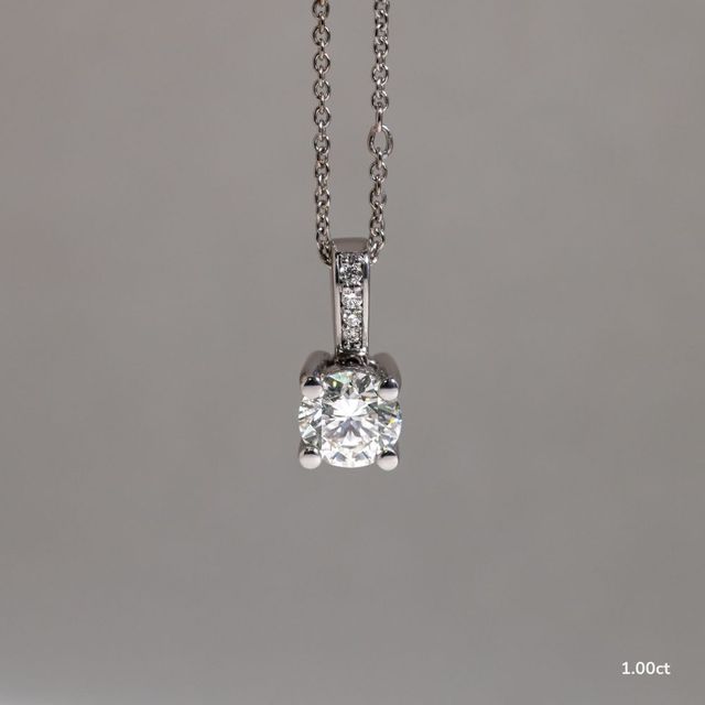 Lucis White Gold Hoop Pendant