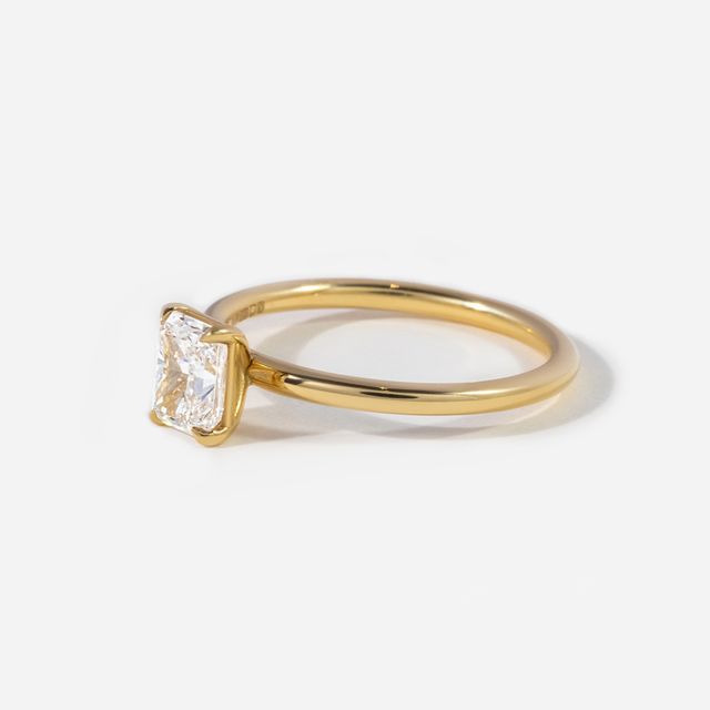 radiant solitaire ring gold