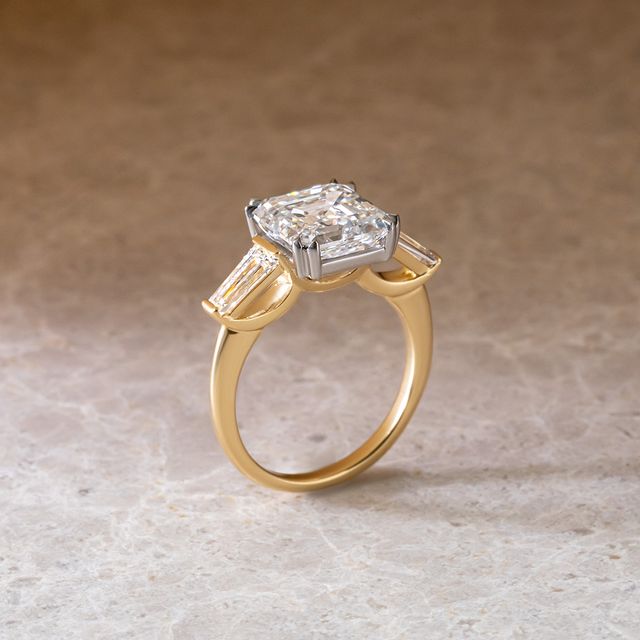 ASSCHER CUT DIAMOND RING