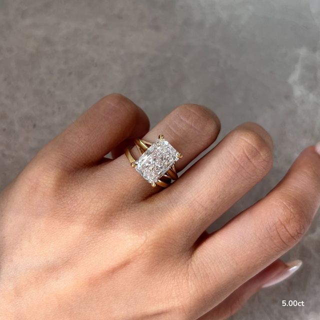 Olina Yellow Gold Modern Engagement Ring