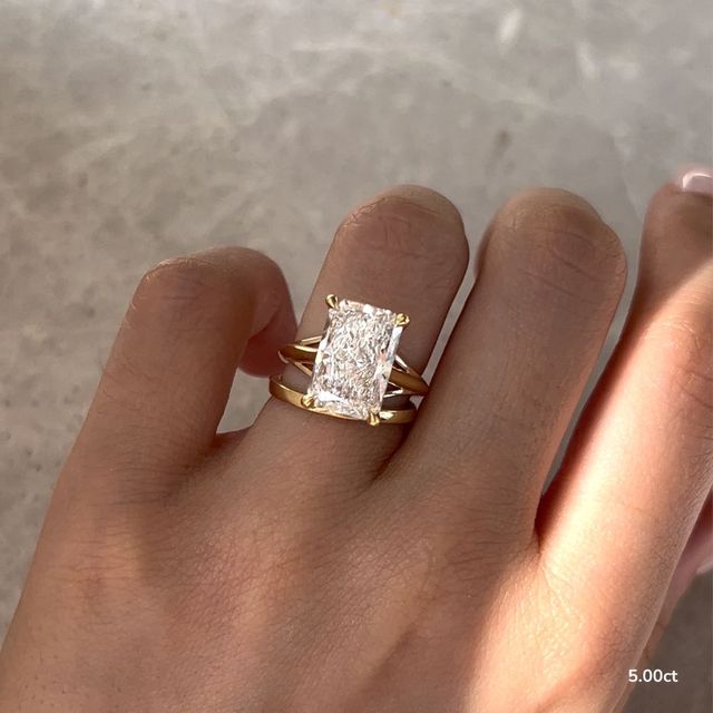 Olina Yellow Gold Modern Engagement Ring