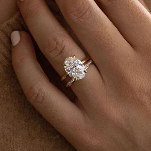 4 Carat Lab Grown Oval Cut Diamond Yellow Gold Una Solitaire Engagement Ring