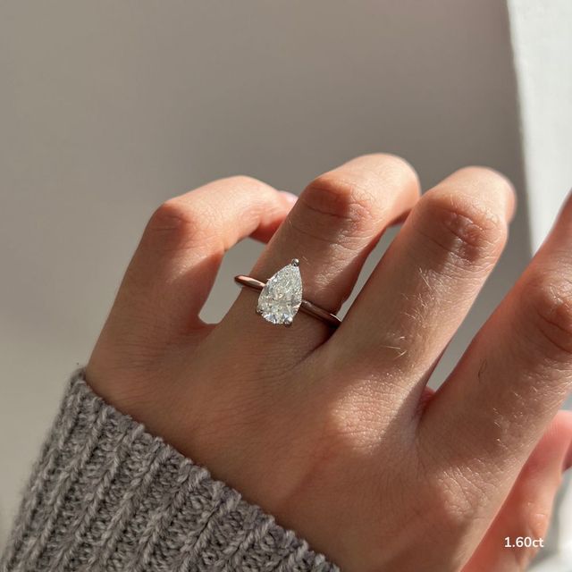 Juliette Dainty Platinum Engagement Ring