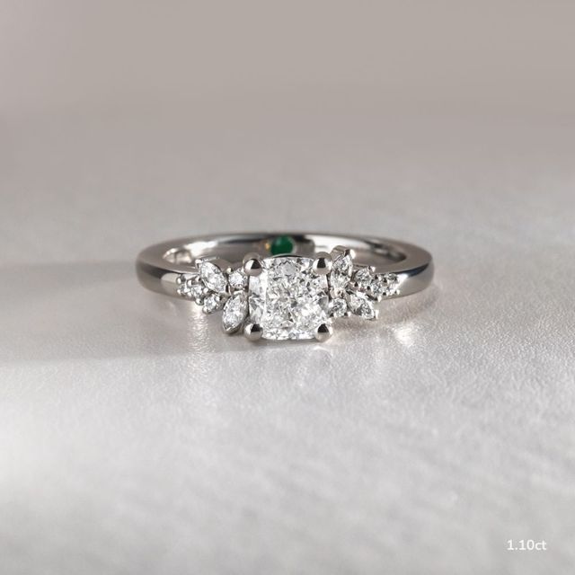 Sphinx White Gold Flower Engagement Ring