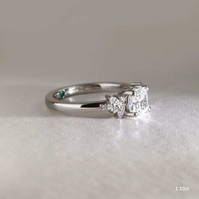 Sphinx White Gold Flower Engagement Ring