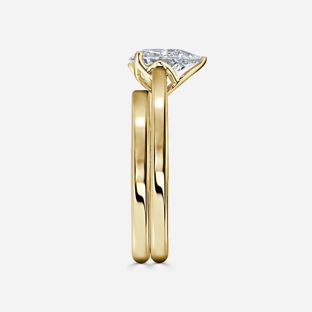 Aerin Solitaire Yellow Gold Plain Band Bridal Set Engagement Ring
