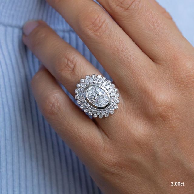 Aelios White Gold Floral Engagement Ring