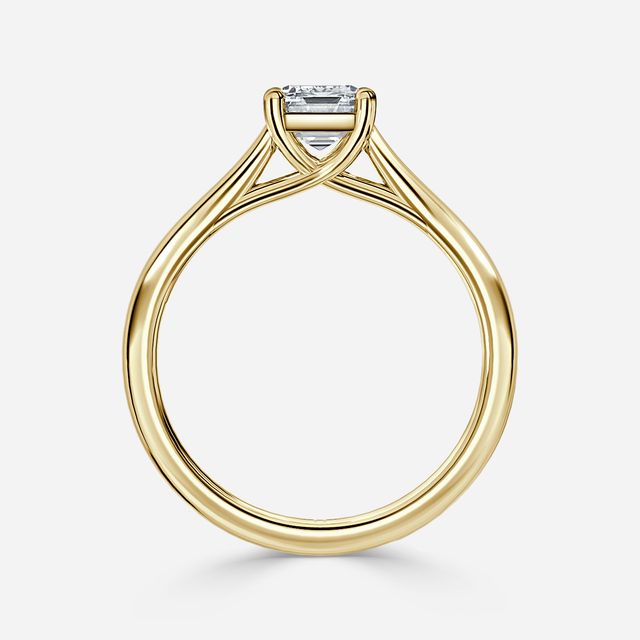Sura Yellow Gold Twisted Solitaire Engagement Ring
