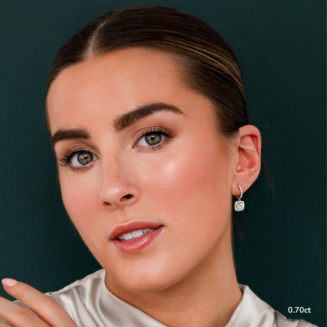 Rosée Cushion Earrings In White Gold