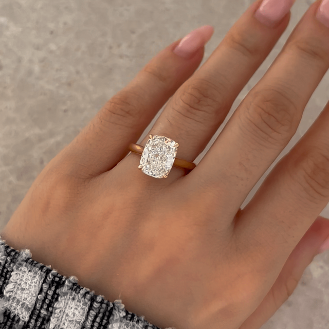 4 Carat Cushion Diamond Solitaire Engagement ring in 18k Yellow Gold - Avery