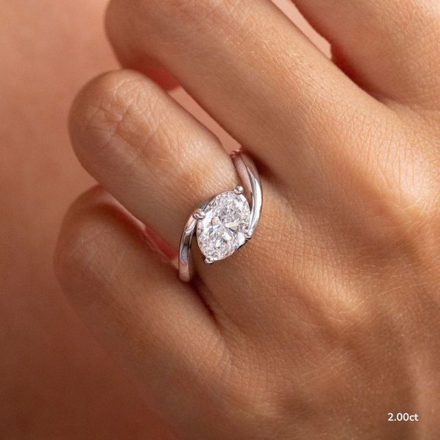 Platinum engagement ring